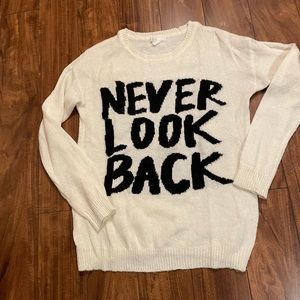 Like New Long Sleeve Sweater Size Small